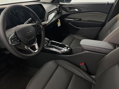 New 2026 Chevrolet Trax ACTIV w/ Sunroof Package image 16