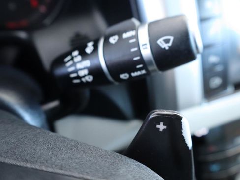 Used 2016 Jaguar XF Prestige image 26