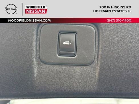 Used 2016 Nissan Murano Platinum w/ Platinum Technology Package image 21