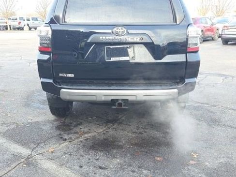 Used 2019 Toyota 4Runner TRD Off-Road image 9