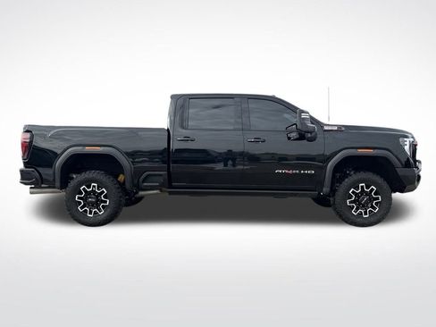 Used 2024 GMC Sierra 2500 AT4X image 8