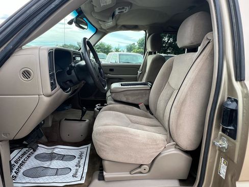 Used 2005 Chevrolet Silverado 2500 LS AWD/4WD image 18