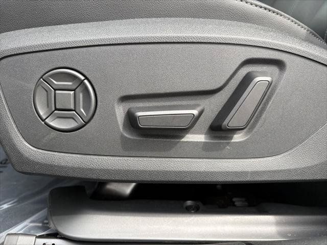 Used 2025 Audi A5 2.0T Premium Plus w/ Premium Plus AWD/4WD image 9