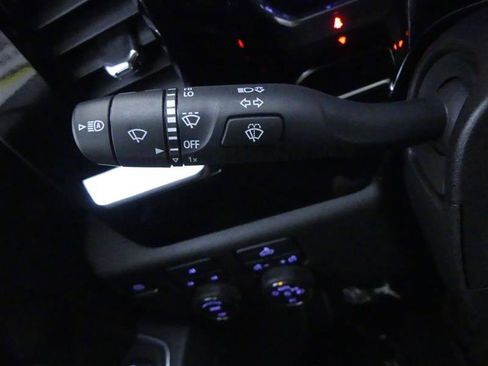 Used 2025 Chevrolet Silverado 3500 LT image 21