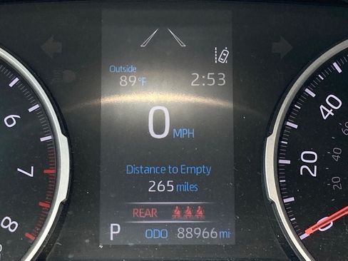 Used 2022 Toyota RAV4 XLE FWD image 17