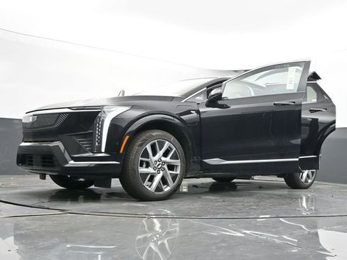 New 2025 Cadillac Optiq Luxury 1 w/ LPO, Floor Liner Package image 60