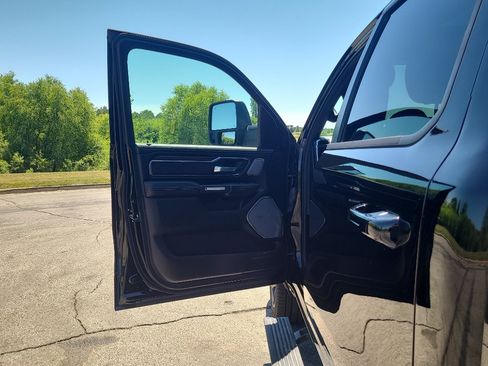 Used 2025 RAM 1500 Laramie w/ Night Edition AWD/4WD image 10