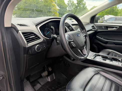 Used 2019 Ford Edge SEL w/ Equipment Group 201A AWD/4WD image 10