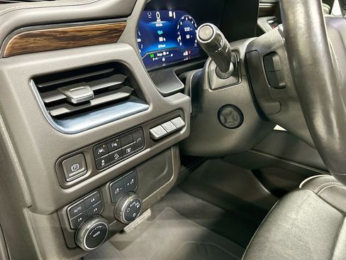 Used 2022 Chevrolet Suburban Premier image 10