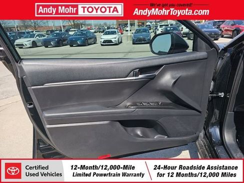 Certified 2021 Toyota Camry SE image 11