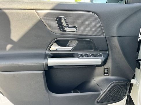 Used 2023 Mercedes-Benz GLA 250 GLA 250 w/ Premium Package image 8