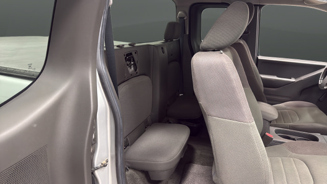 Used 2015 Nissan Frontier S RWD image 22