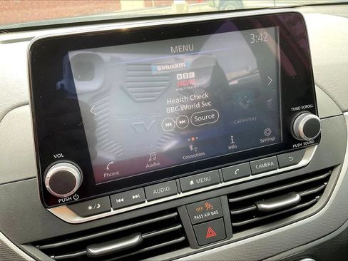Used 2023 Nissan Altima 2.5 SR FWD image 8