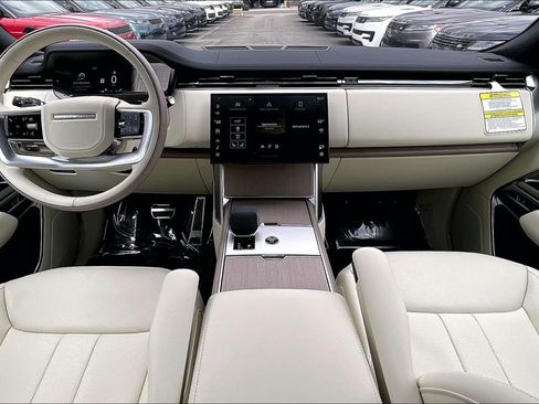 New 2026 Land Rover Range Rover Long Wheelbase SE AWD/4WD image 8