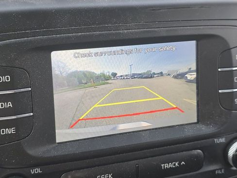 Used 2017 Kia Soul + FWD image 24