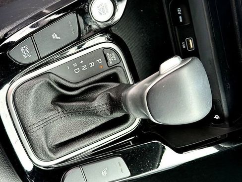 Used 2025 Kia Soul EX image 21