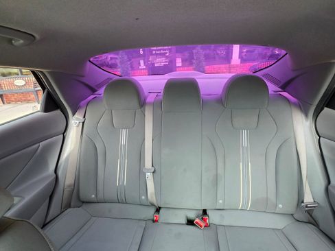 Used 2023 Hyundai Elantra SEL w/ Convenience Package FWD image 17
