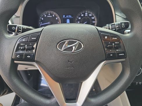 Used 2019 Hyundai Tucson SE w/ Cargo Package image 12