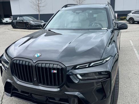 Used 2024 BMW X7 M60i image 4