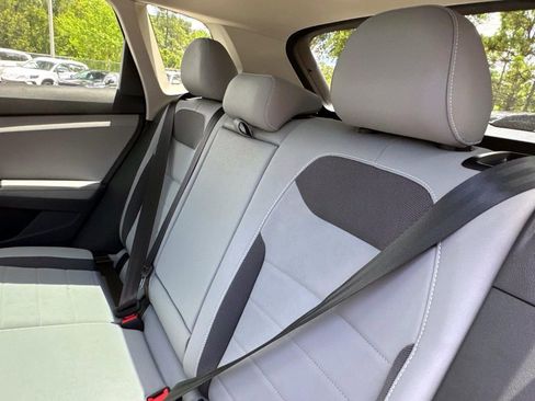 New 2024 Volkswagen Taos SE image 23