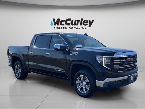 Used 2024 GMC Sierra 1500 SLT AWD/4WD image 8