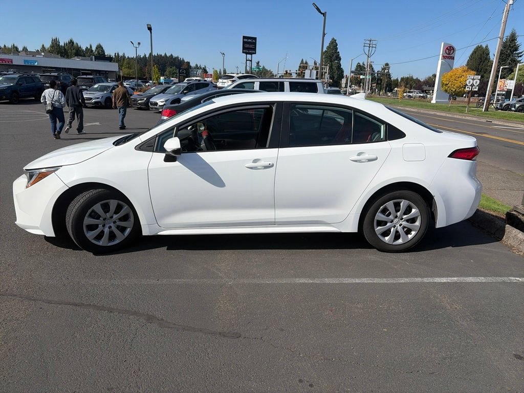 Used 2023 Toyota Corolla LE FWD image 4