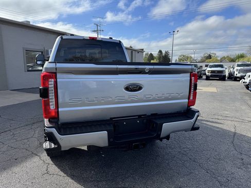 Used 2024 Ford F350 Lariat w/ Lariat Ultimate Package AWD/4WD image 3