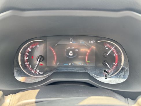 Certified 2025 Toyota RAV4 XLE AWD/4WD image 14