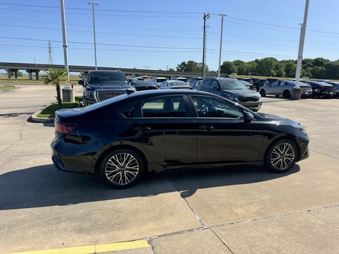 Used 2024 Kia Forte GT-Line w/ GT-Line Premium Package image 13