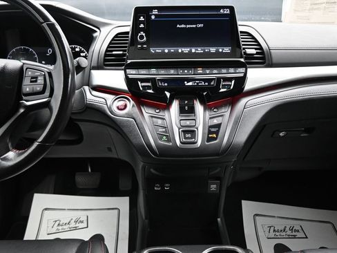 Used 2025 Honda Odyssey Sport-L image 19