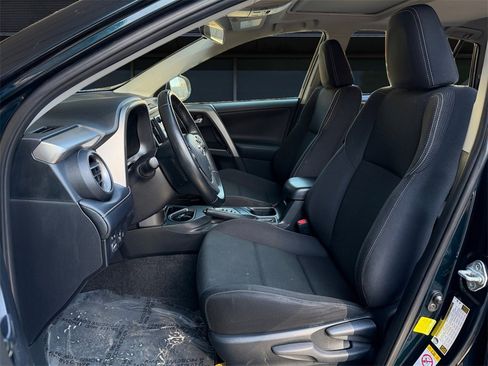 Used 2018 Toyota RAV4 XLE image 14