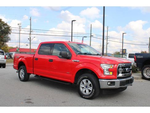 Used 2017 Ford F150 XLT w/ Equipment Group 301A Mid image 4