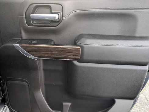 Used 2021 Chevrolet Silverado 1500 LT Trail Boss w/ Convenience Package II image 29