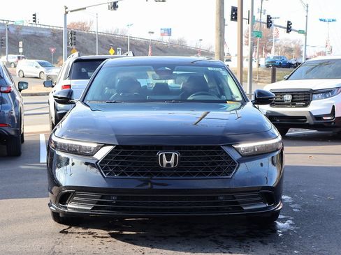 Certified 2025 Honda Accord EX-L image 2