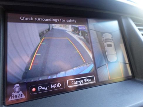 Used 2016 INFINITI QX80 Luxe w/ 22" Wheel Package image 16