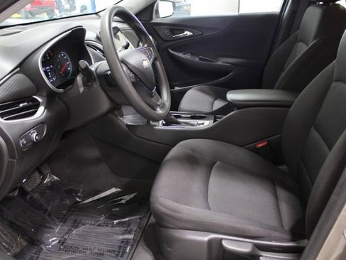 Used 2024 Chevrolet Malibu LS image 17