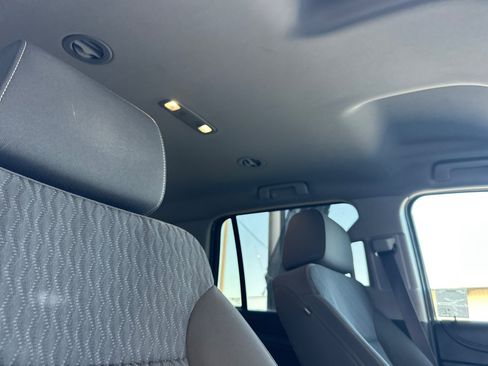 Used 2016 Chevrolet Tahoe LS RWD image 18