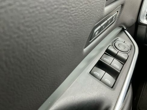 Used 2023 Cadillac XT4 Premium Luxury w/ Driver Assist Package AWD/4WD image 19