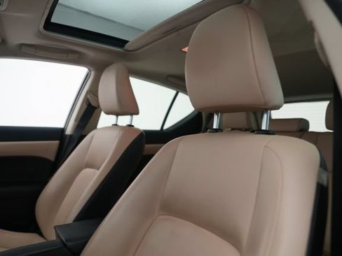 Used 2017 Lexus CT 200h FWD image 17