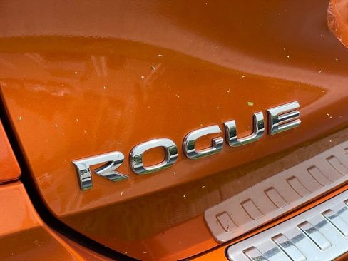 Used 2019 Nissan Rogue SL w/ Premium Package AWD/4WD image 28