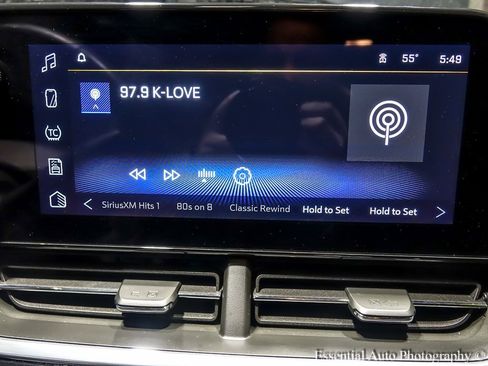 Certified 2025 Chevrolet Trax RS w/ Sunroof Package image 23