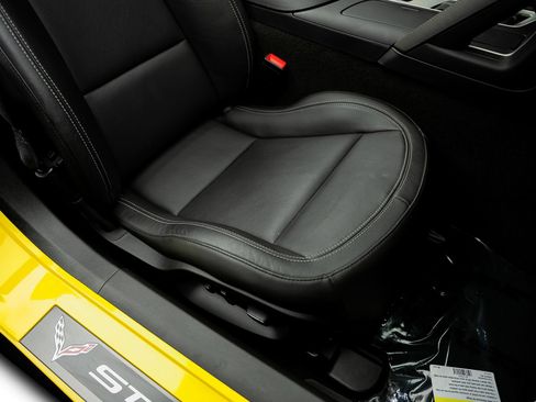 Used 2017 Chevrolet Corvette Stingray Convertible w/ 2LT Preferred Equipment Group RWD image 35