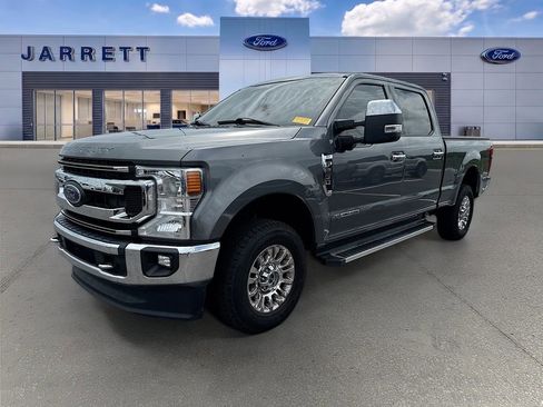 Used 2022 Ford F250 XLT w/ XLT Premium Package AWD/4WD image 3