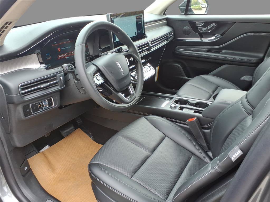 New 2025 Lincoln Corsair Reserve w/ Rear Removable Package Tray AWD/4WD image 4