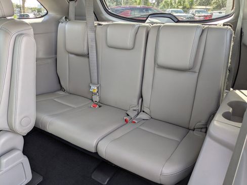 Used 2018 Toyota Highlander XLE image 23