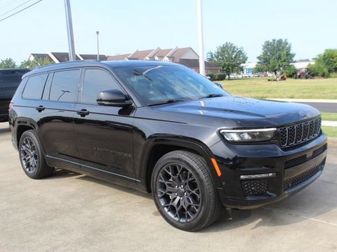 Used 2023 Jeep Grand Cherokee L Summit AWD/4WD image 7