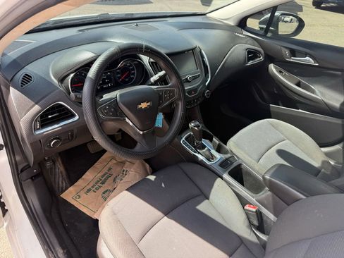 Used 2016 Chevrolet Cruze LT image 15
