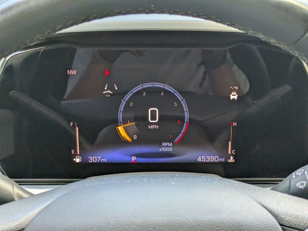 Used 2024 Chevrolet Trax LT w/ Driver Confidence Package FWD image 28