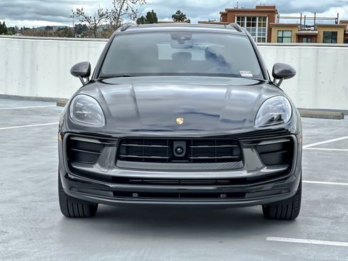 Certified 2023 Porsche Macan Turbo image 11