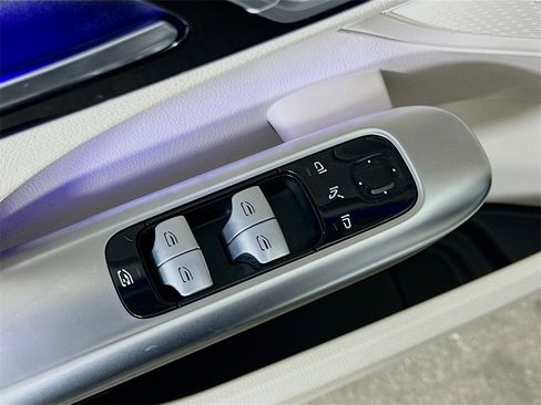 Used 2022 Mercedes-Benz C 300 4MATIC Sedan w/ Pinnacle Trim Package image 19